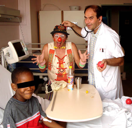 clown à l'hôpital le tête au scope